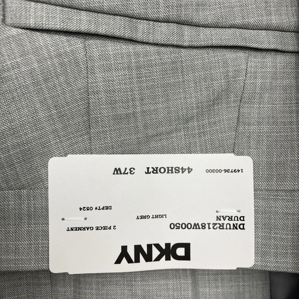 DKNY Mens Modern fit Nested 2-Pc Suit 44S/38W 30L Light Grey